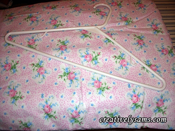 DIY Padded Hanger  Tutorial 